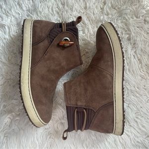 L.L. Bean Mountainside Toggle Boots Size 8